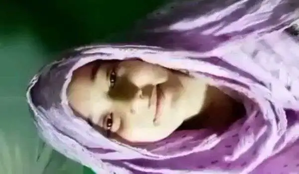 Bangladeshi girl chuti show chut darshan video
