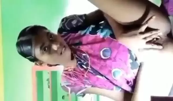 Horny Girl Chut Tel Bottle Se Bhara
