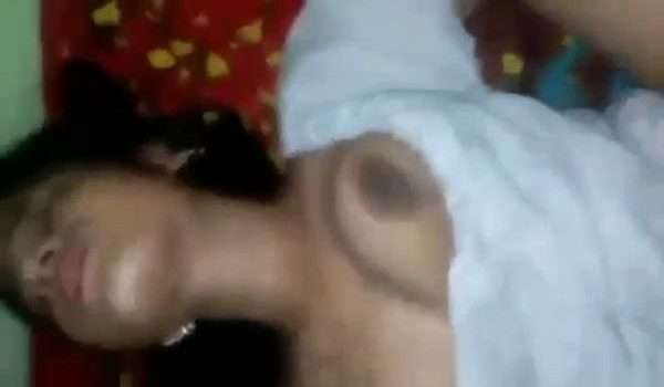 Jaan nikal di Bengali ladki boyfriend chudai scene