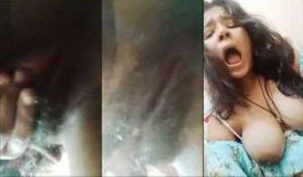 Girl moans hard desi pussy fingering