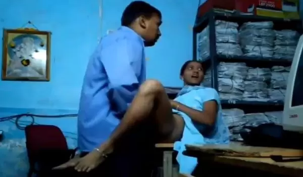 MMS expose south indian girl office