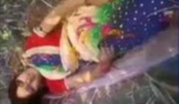 Khet Mein Ukh Ke Bhabhi Ki Chudai Scene