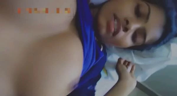 Viral MMS boss ke sath sex aur lund chusne ka scandal